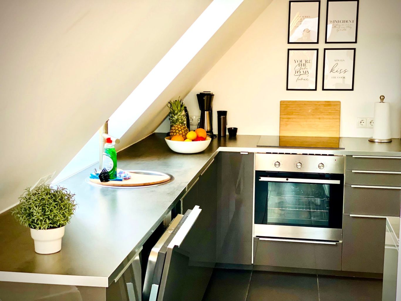 Voll ausgestattete Küche Moderne Küche der Ferienwohnung Seeblick