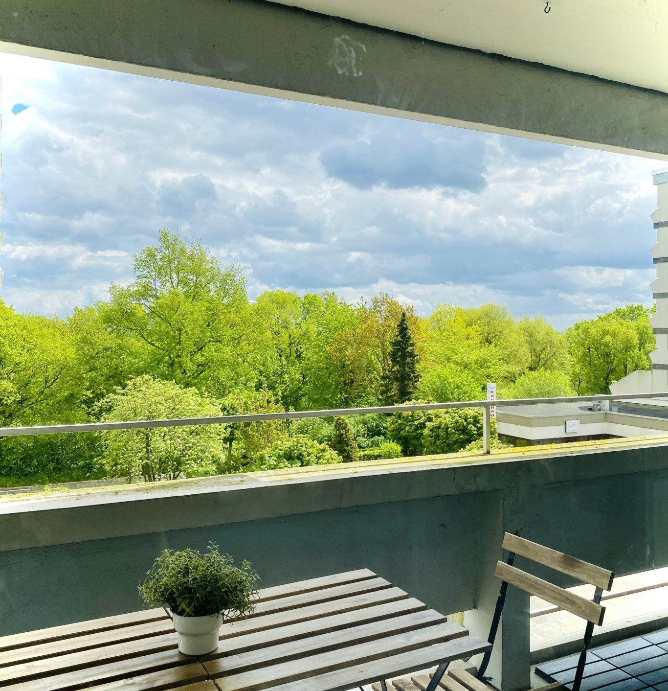 Balkon mit Blick ins Grüne Balkon der Ferienwohnung Seeschwalbe mit Blick ins Grüne